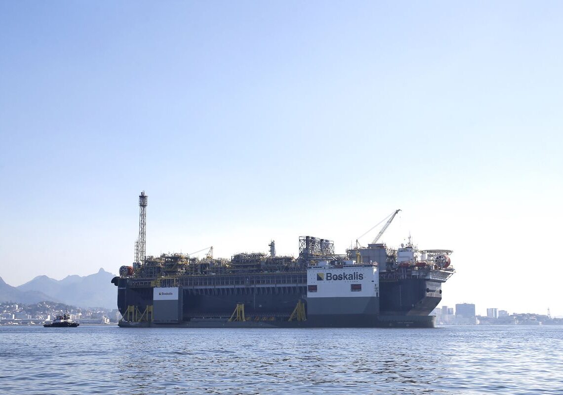 Leilão de pré-sal vende 5 dos 7 blocos ofertados; ágio chega a 251,63%