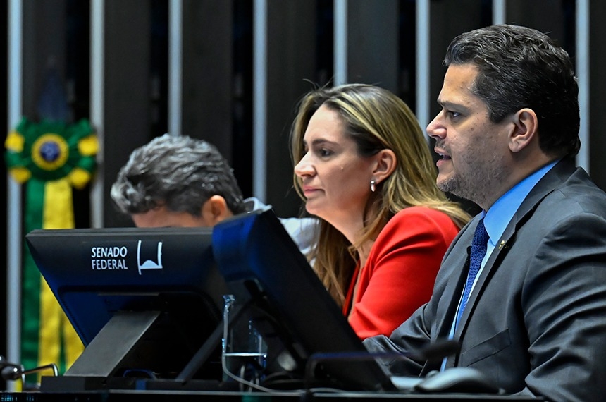 Sessão especial vai celebrar o lançamento do programa Zap Delas — Senado Notícias
