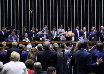 Câmara retira MP do IOF de pauta e enterra proposta; texto perde validade — Senado Notícias