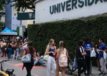 Inep libera gabarito do primeiro dia do Enem 2025