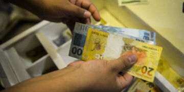 Economia brasileira cresce 0,1% no terceiro trimestre, estima FGV