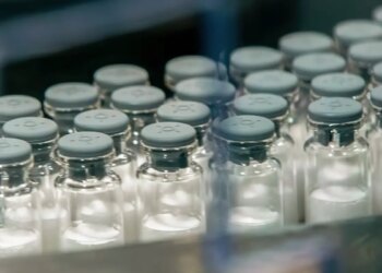 Anvisa assina termo de compromisso para a vacina da dengue do Butantan