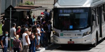 Setor de serviços cresce 0,6% em setembro; oitavo mês seguido de alta