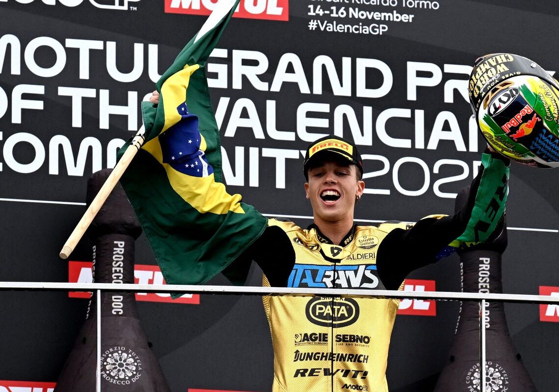 Diogo Moreira conquista Campeonato Mundial de Moto2