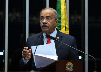Rodrigues elogia decisão do STF de proibir reajuste de plano de saúde de idoso — Senado Notícias