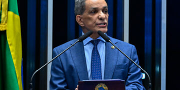 Mecias critica centralização da segurança e defende autonomia dos estados — Senado Notícias