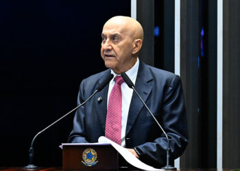 Confúcio Moura alerta para crise climática que atinge o país — Senado Notícias