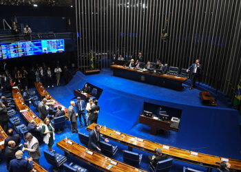 Plenário aprova indicação de Fabio Francisco Esteves para o CNJ — Senado Notícias