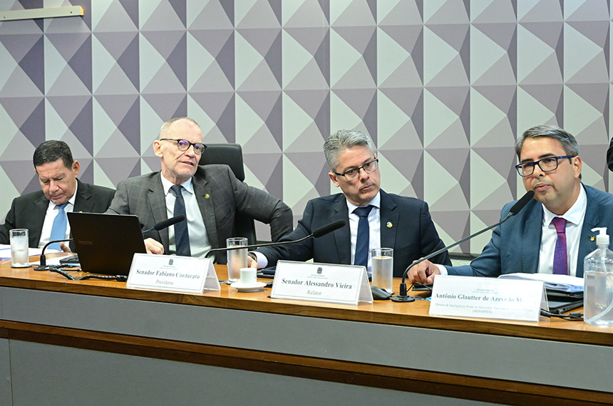 senadores ouvem diretor de Inteligência Penal e pedem mais dados sobre presídios — Senado Notícias