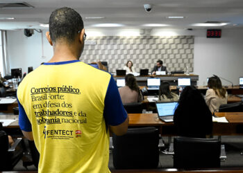 Assédios e falta de transparência agravam crise nos Correios, afirmam funcionários — Senado Notícias