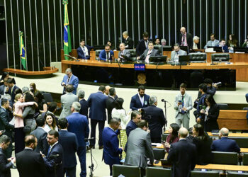 Aprovado crédito de R$ 34,3 bi para benefícios previdenciários e Bolsa Família — Senado Notícias