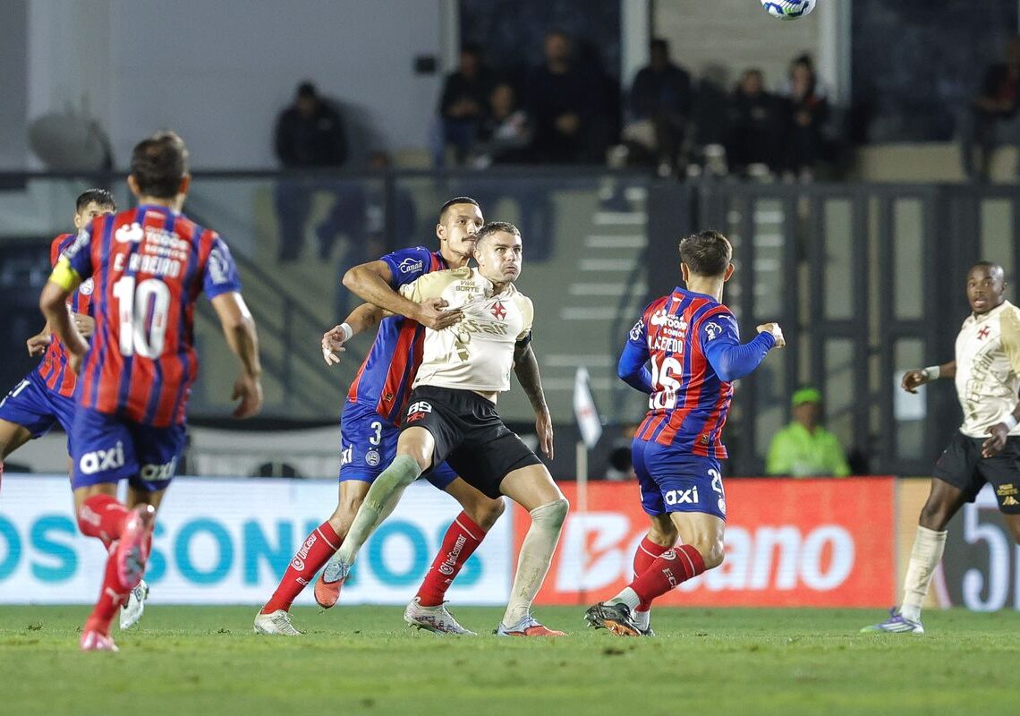 Mirando uma vaga na próxima Libertadores, Bahia recebe o Vasco