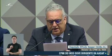 CPMI do INSS apreende celular de Igor Delecrode — Senado Notícias