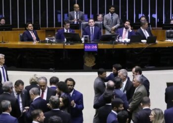 Câmara aprova texto-base do projeto de lei antifacção