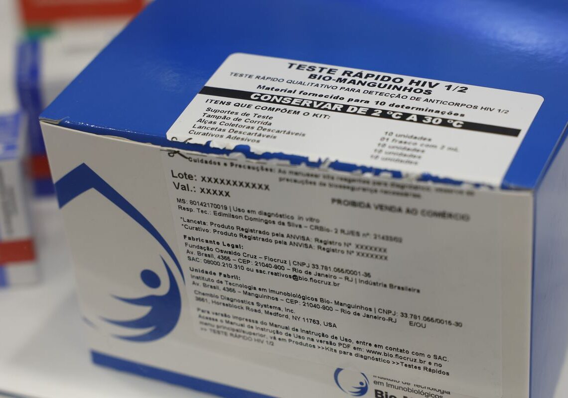 Fiocruz vai ampliar produção de kits diagnósticos para o SUS