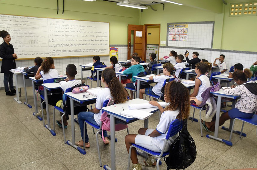 Sancionada lei que institui o Sistema Nacional de Educação — Senado Notícias