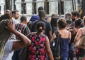 Número dos que procuram emprego há mais de 2 anos cai 17,8%, diz IBGE
