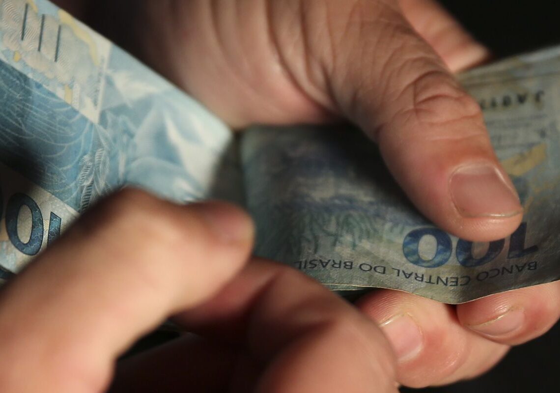 Poupança tem retirada líquida de R$ 9,7 bilhões em outubro