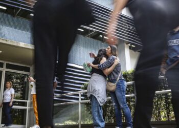 Enem 2025: saiba o que é permitido levar no primeiro dia de provas