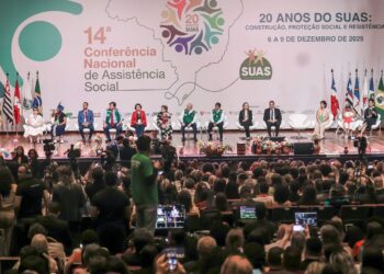 Lula propõe reunião dos Poderes para tratar de feminicídio