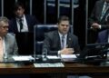 Após decisão de Mendes, Alcolumbre fala em votar PEC do Marco Temporal