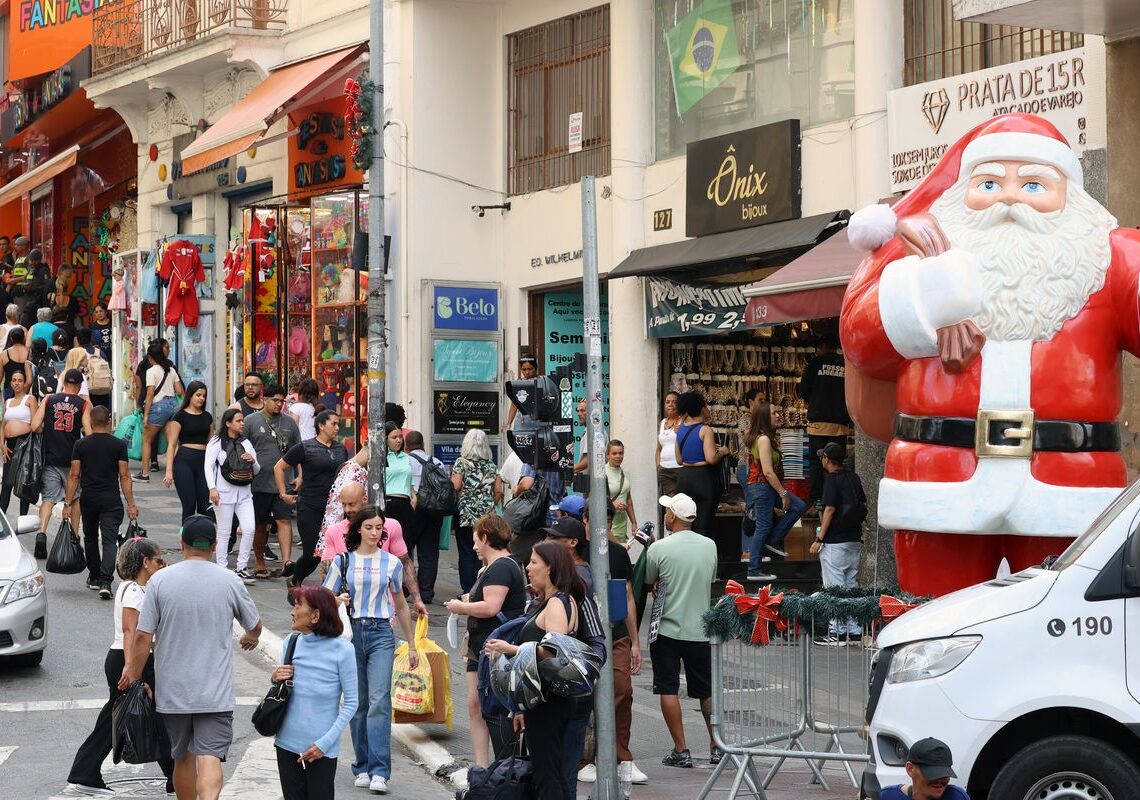 Taxa de desemprego chega a 5,2%, a menor desde 2012