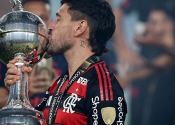 Arrascaeta é finalista no tradicional prêmio Rei da América