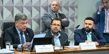 Obrigado a depor, ex-diretor do INSS não explica aumento de débitos em massa — Senado Notícias