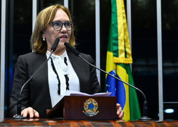 Zenaide destaca importância da vacinação de gestantes contra vírus da bronqueolite — Senado Notícias