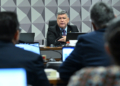 Viana contesta decisão do STF sobre documentos ligados ao Master — Senado Notícias