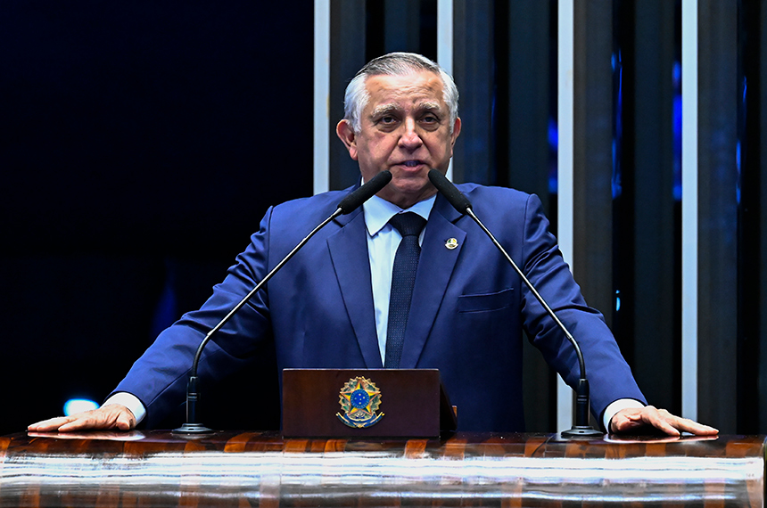 Izalci critica PEC que acaba com escala 6X1 e questiona programas sociais — Senado Notícias