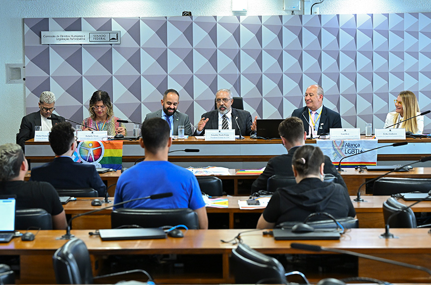 Debatedores pedem respeito a direitos humanos e das pessoas LGBTQIA+ — Senado Notícias