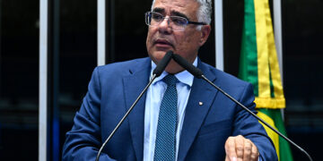 Girão afirma que STF e governo Lula promovem nepotismo — Senado Notícias