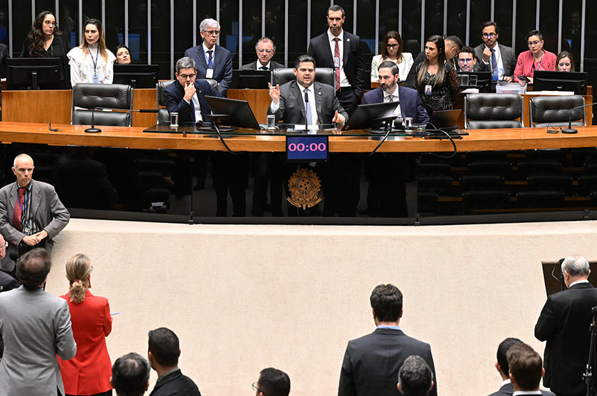 Congresso aprova Orçamento de R$ 6,5 trilhões e R$ 61 bilhões em emendas — Senado Notícias