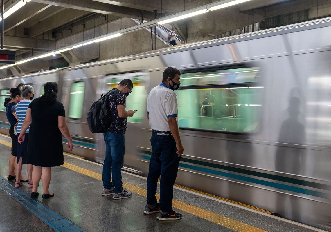Pagamento por aproximação passa a ser usado no Metrô de São Paulo
