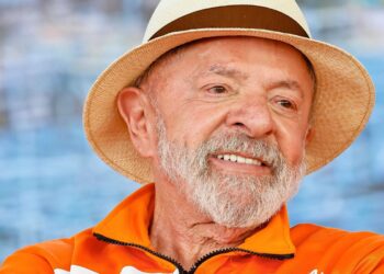 Lula cita feminicídios e cobra luta de homens contra a violência