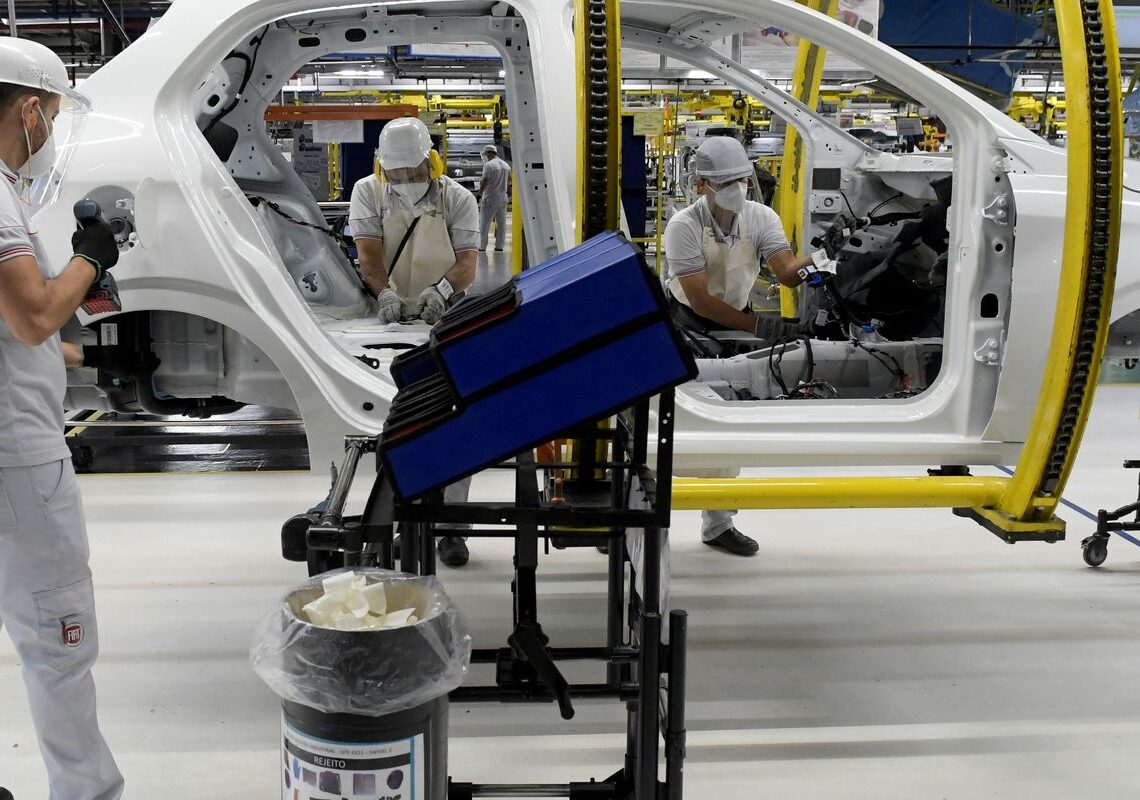 CCJ do Senado aprova fim da escala 6×1 e prevê jornada de 36h semanais