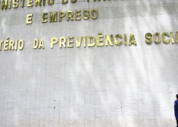 Brasil cria 85,8 mil vagas de trabalho em novembro