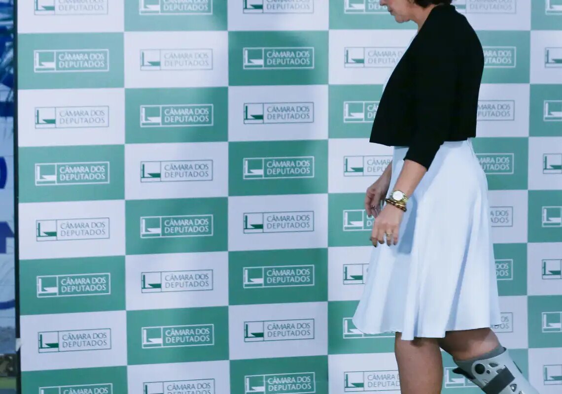 Câmara rejeita cassação da deputada Carla Zambelli