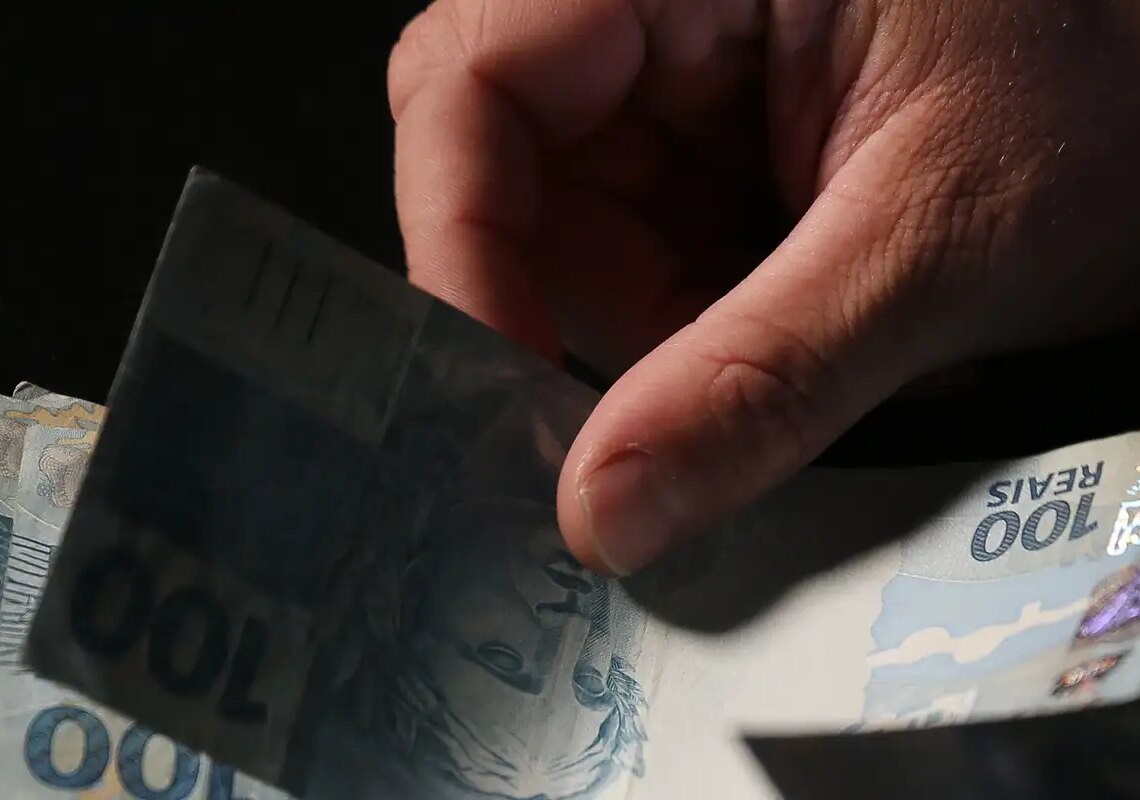 Cerca de 95,3 milhões de pessoas recebem 2ª parcela do décimo terceiro