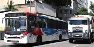 Setor de serviços cresce 0,3% em outubro, nono mês seguido de alta
