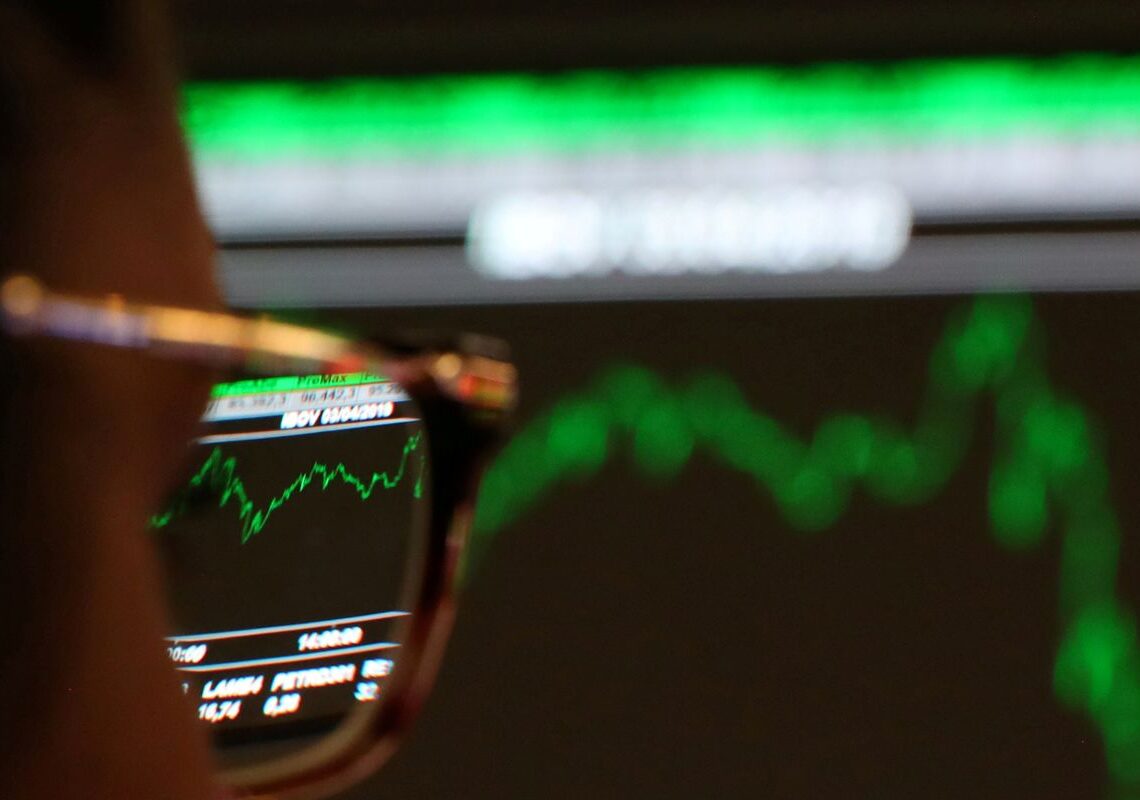 Bolsa volta a bater recorde com redução de tensões externas