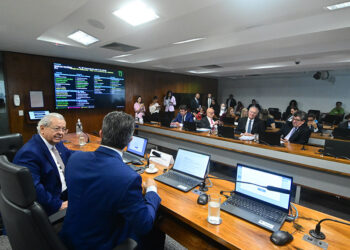 Ponte sobre o Rio Tarauacá recebe o nome de Odilon Vitorino de Siqueira — Senado Notícias