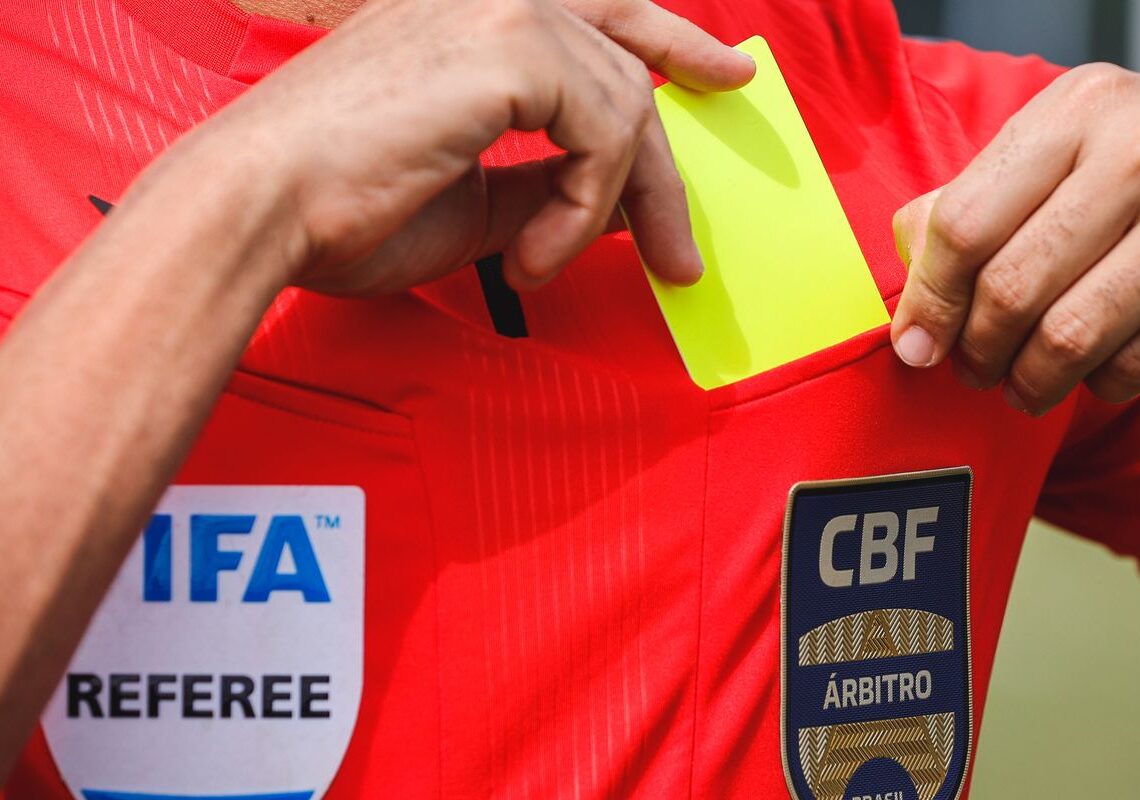CBF anuncia programa de profissionalização de árbitros de futebol