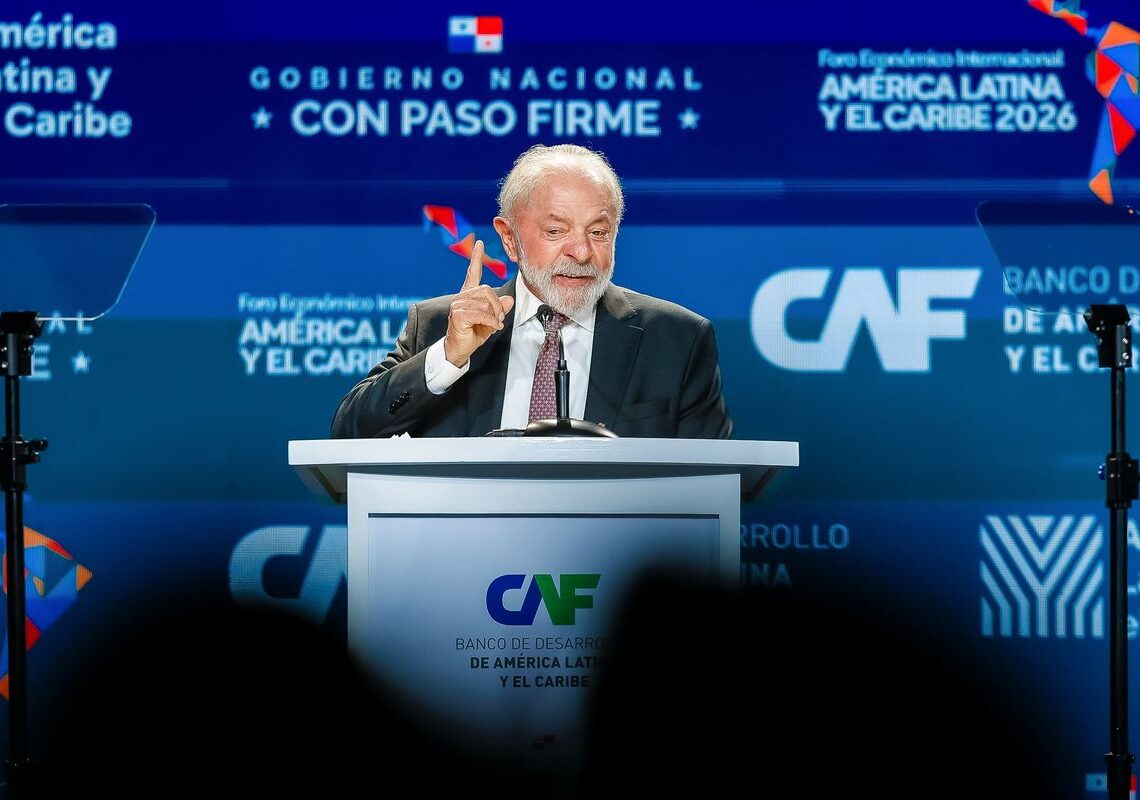 “Divididos, somos frágeis”, diz Lula ao defender integração na AL