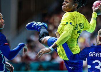 Bruna de Paula concorre ao prêmio de melhor atleta de handebol de 2025