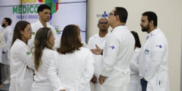 Associações criticam avaliação dos cursos de medicina feita pelo MEC