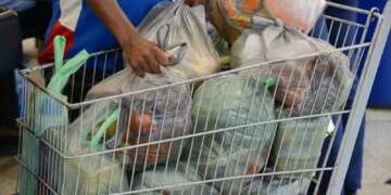 Cesta básica cai em todas as capitais do país no 2º semestre de 2025