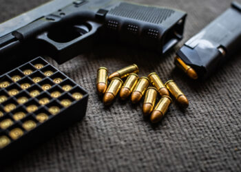 Projeto que autoriza fábricas civis de armas aguarda votação na CRE — Senado Notícias