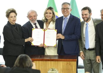 Governo federal vai construir primeiro hospital inteligente do SUS